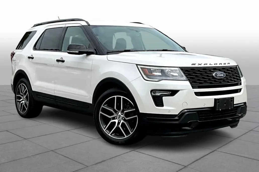2018 Ford Explorer Sport photo 1