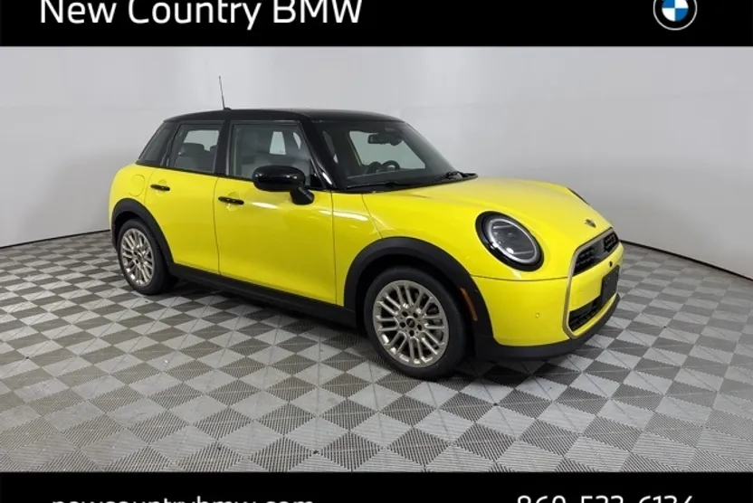 2025 Mini Cooper S Hardtop 4 Door Iconic photo 1