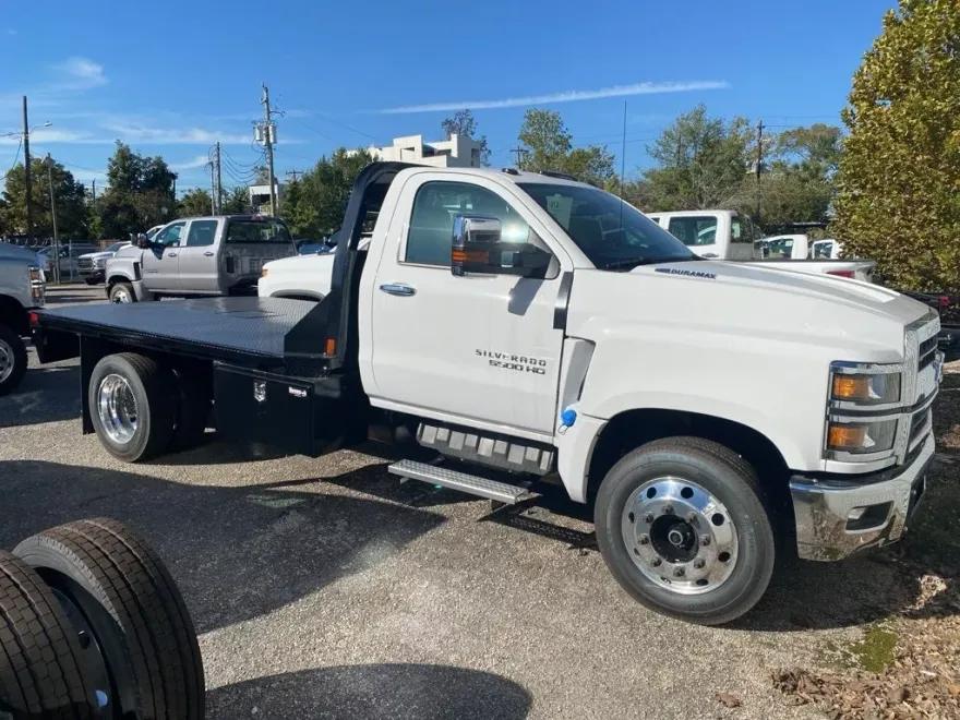 2024 Chevrolet Silverado 5500HD Work Truck photo 1