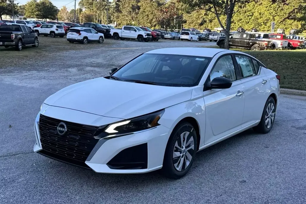 2025 Nissan Altima 2.5 S photo 1