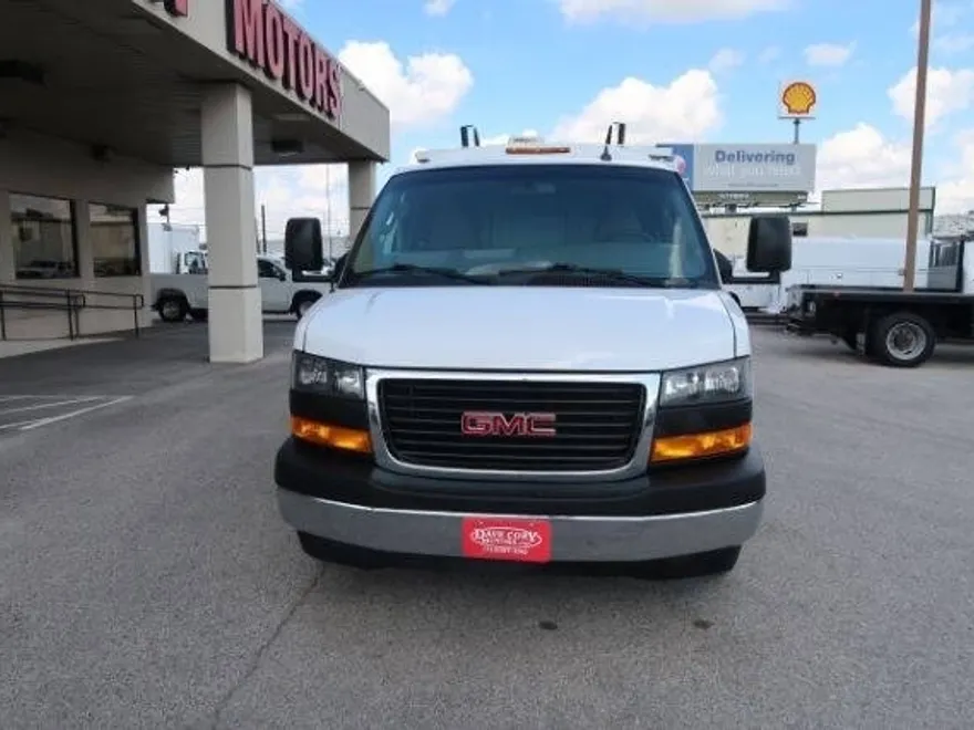 2020 Gmc Savana 3500 Cutaway photo 1