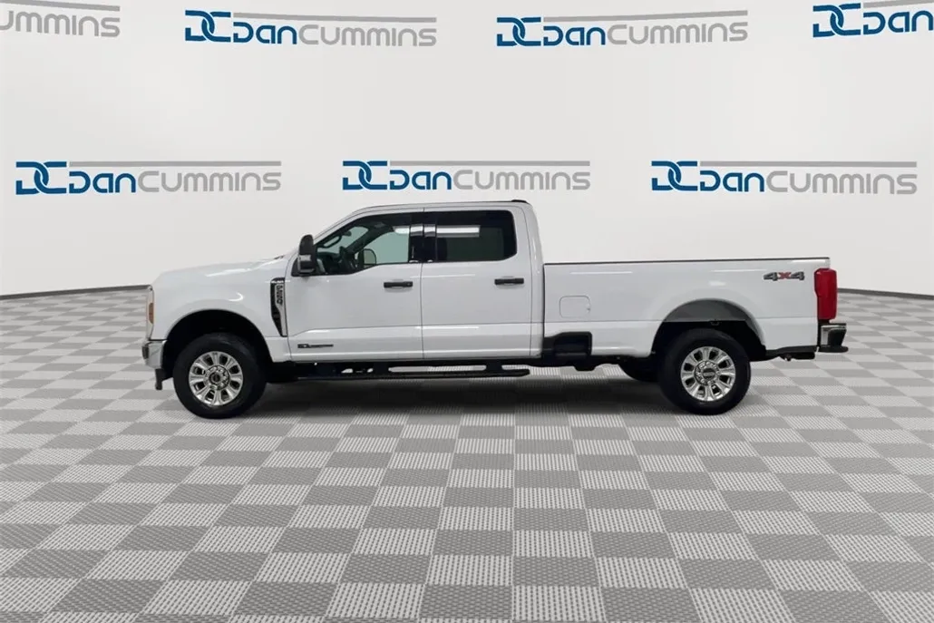 2024 Ford F-250 XLT photo 1