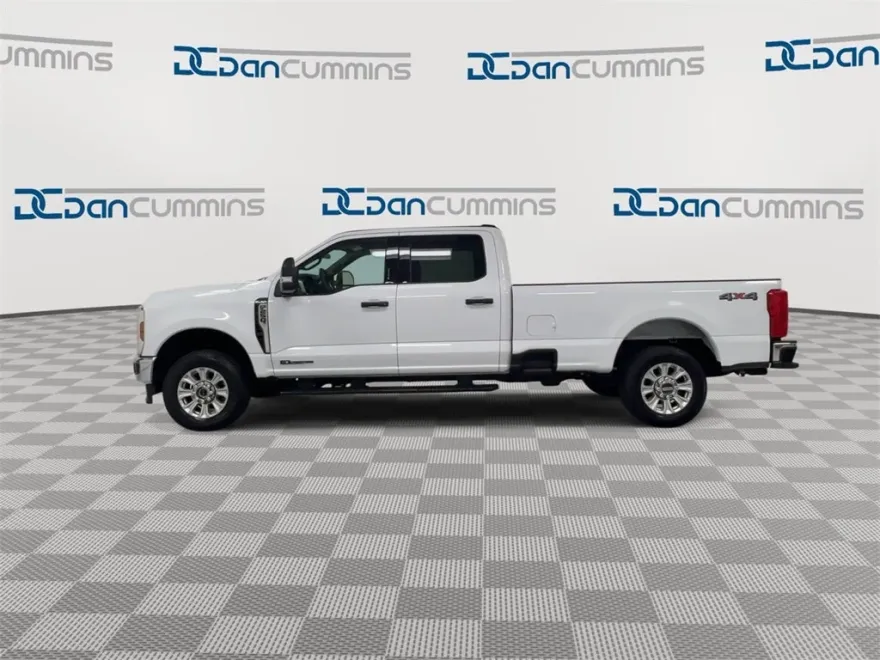 2024 Ford F-250 XLT photo 1