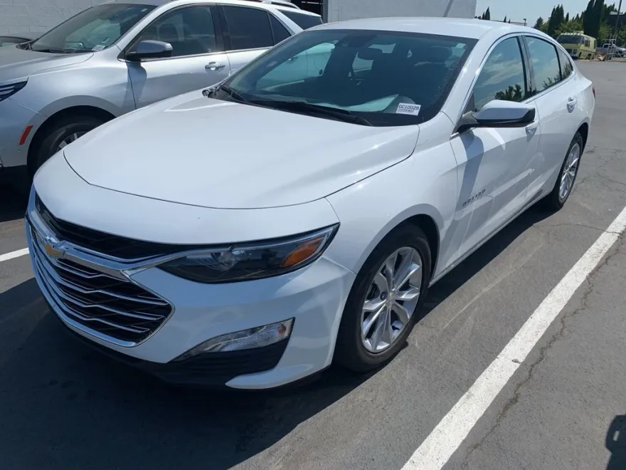 2023 Chevrolet Malibu 1LT photo 1