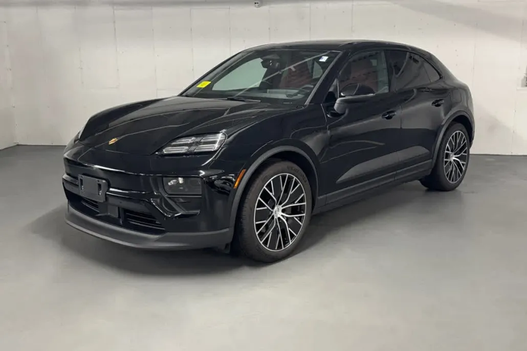 2024 Porsche Macan Electric 4 photo 1