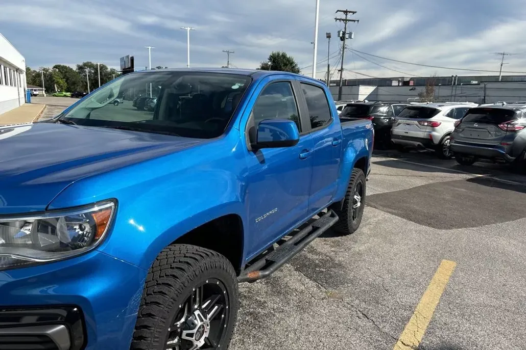 2022 Chevrolet Colorado LT photo 1