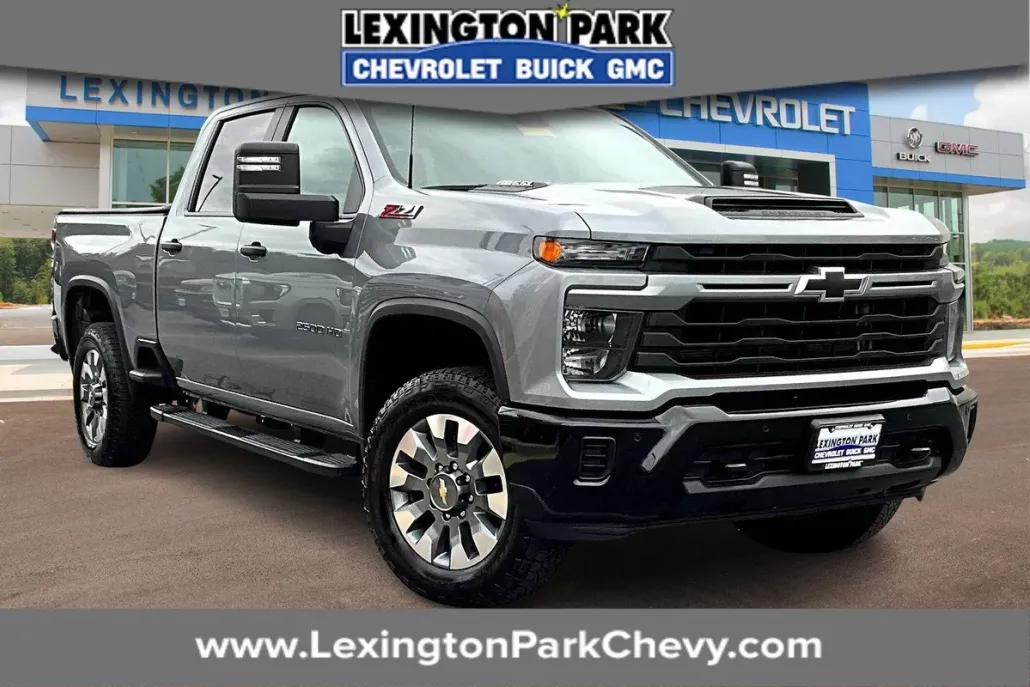 2025 Chevrolet Silverado 2500HD Custom photo 1