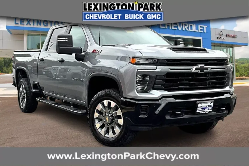 2025 Chevrolet Silverado 2500HD Custom photo 1
