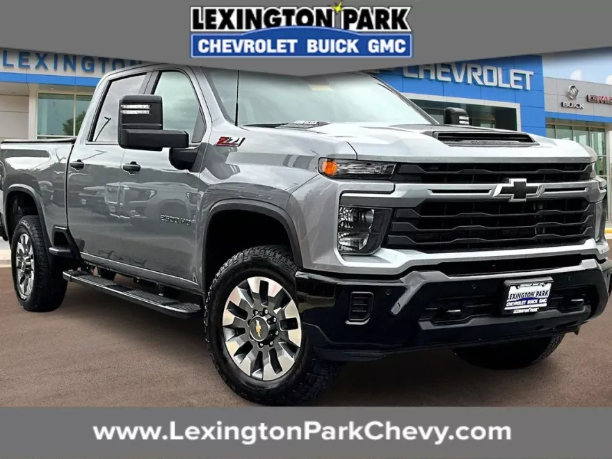 2025 Chevrolet Silverado 2500HD Custom photo 1