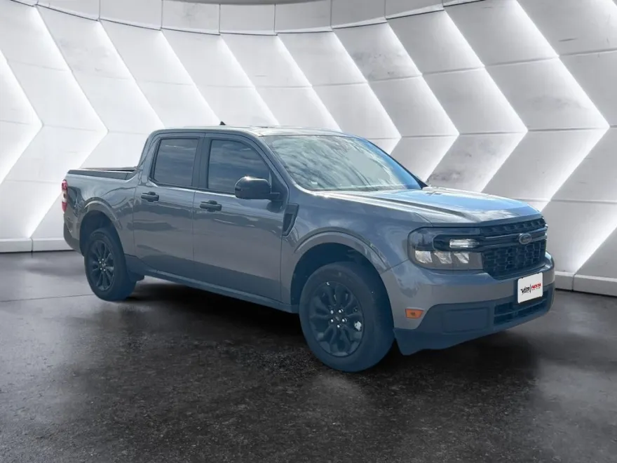 2024 Ford Maverick XLT photo 1
