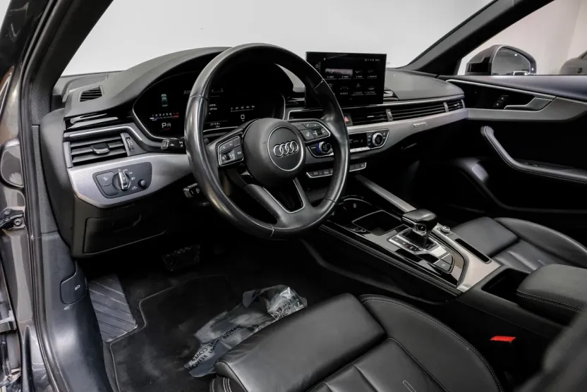 2022 Audi A4 45 S line Premium Plus photo 1