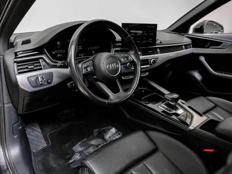 2022 Audi A4 45 S line Premium Plus photo 1