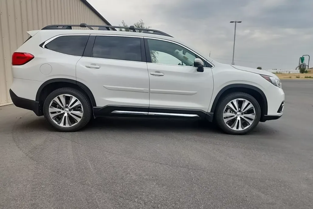 2022 Subaru Ascent Limited photo 1