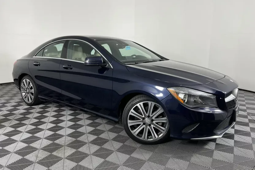 2018 Mercedes Benz CLA 250 4MATIC photo 1