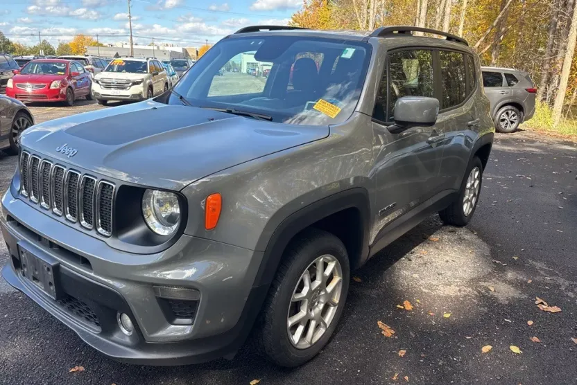 2020 Jeep Renegade Latitude photo 1