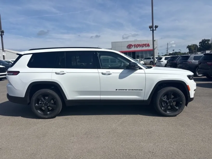 2025 Jeep Grand Cherokee Altitude X photo 1