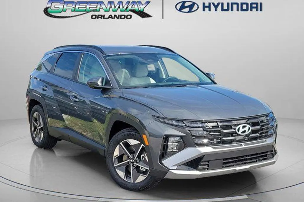 2025 Hyundai Tucson SEL photo 1