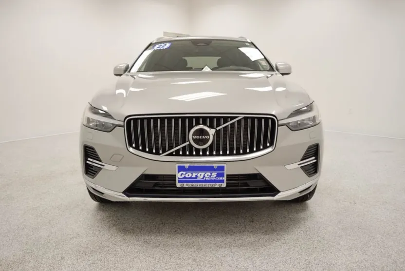 2022 Volvo XC60 Recharge Hybrid eAWD Inscription photo 1