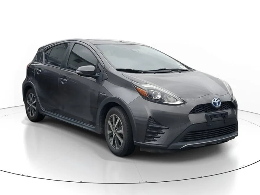 2018 Toyota Prius C Four photo 1