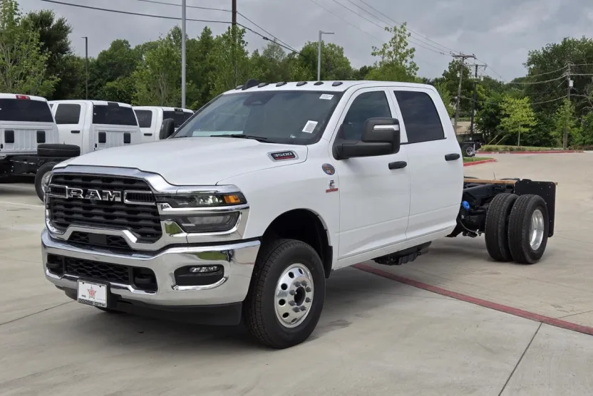 2025 Ram 3500 Tradesman photo 1