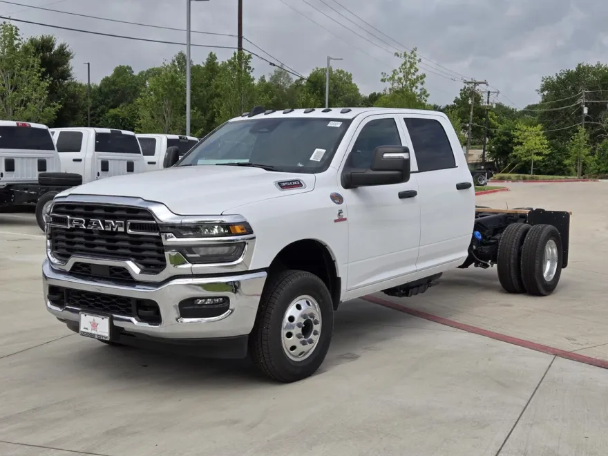 2025 Ram 3500 Tradesman photo 1