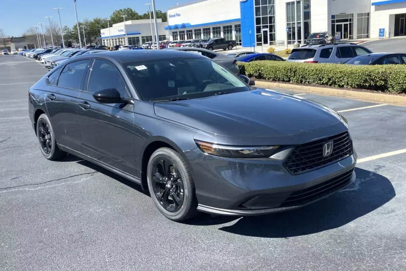 2025 Honda Accord SE photo 1