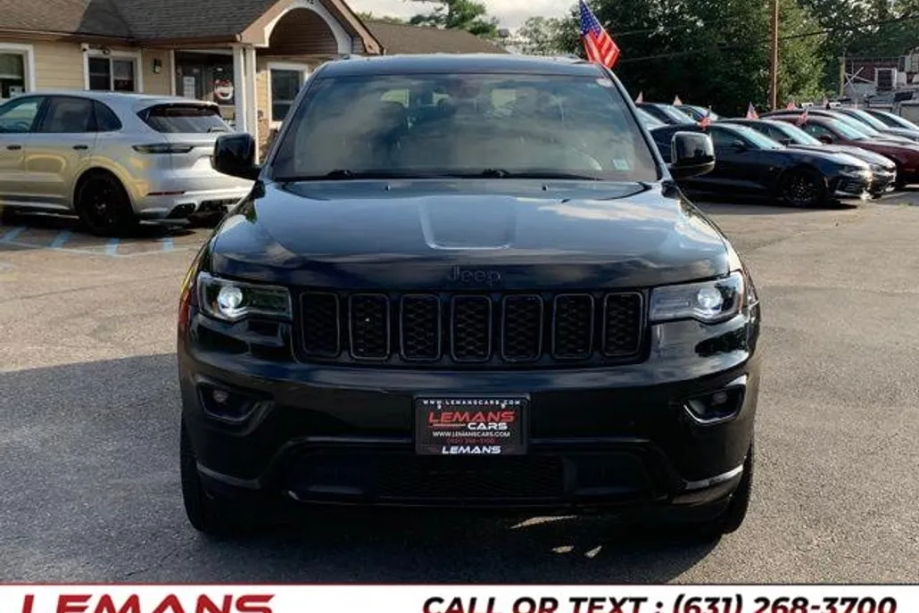 2019 Jeep Grand Cherokee Altitude photo 1