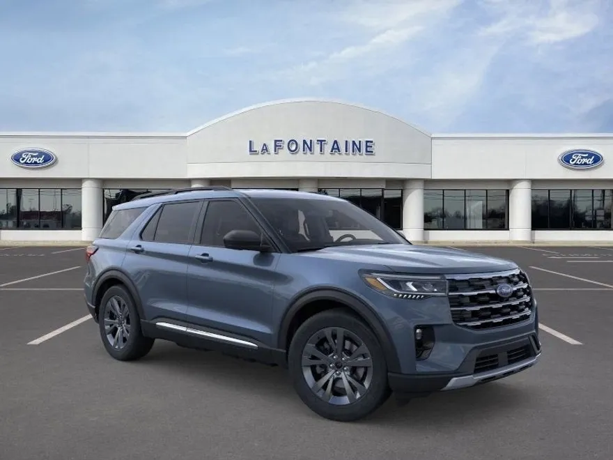 2025 Ford Explorer photo 7