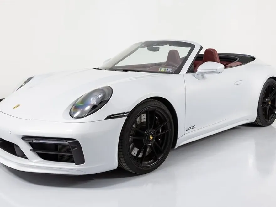 2023 Porsche 911 GTS Cabriolet photo 1