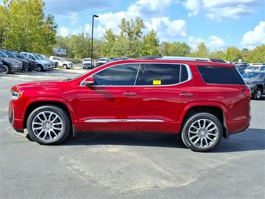 2023 Gmc Acadia Denali photo 1