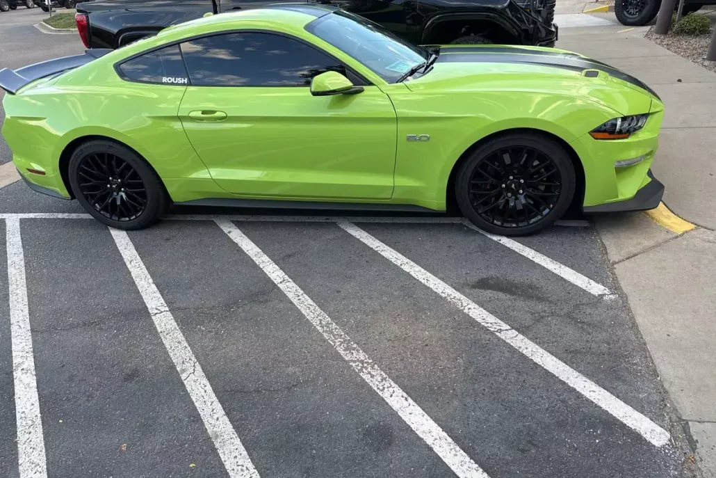 2020 Ford Mustang GT Premium photo 1