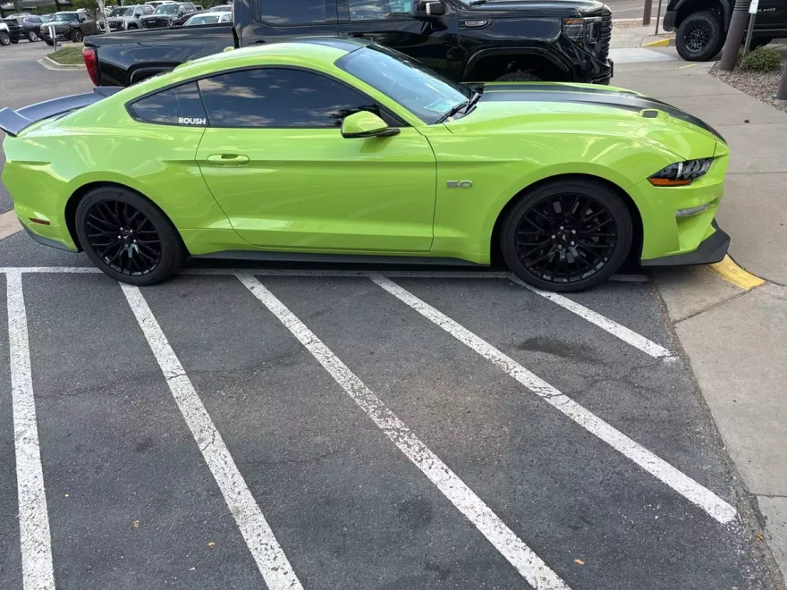 2020 Ford Mustang GT Premium photo 1