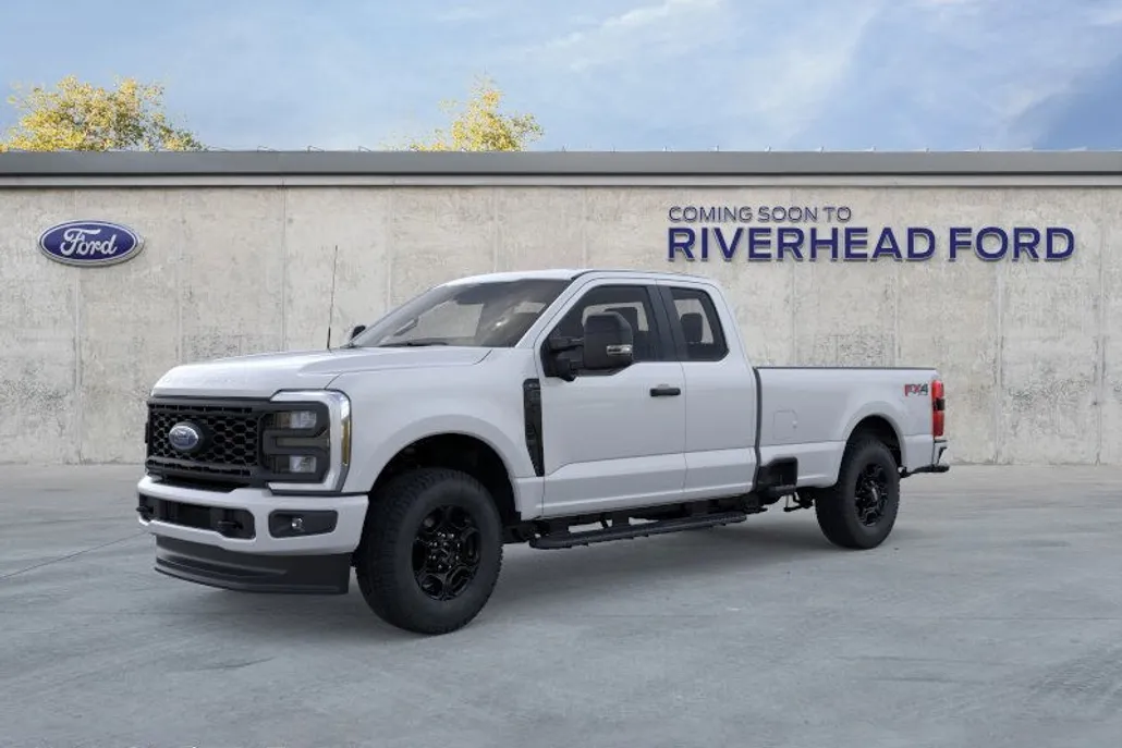 2025 Ford F-350 photo 1