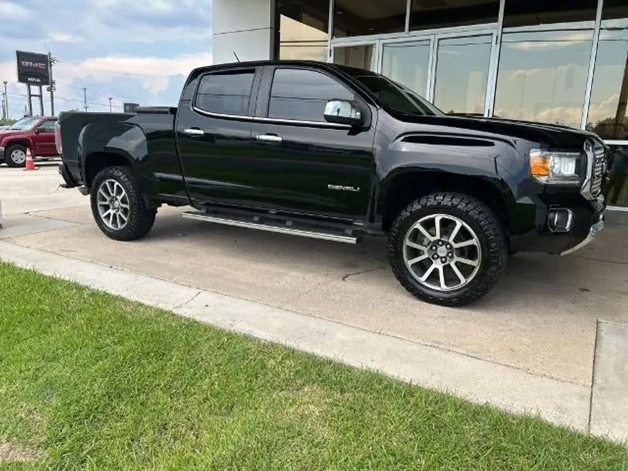 2020 Gmc Canyon Denali photo 1