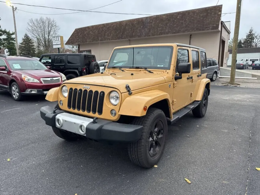 2014 Jeep Wrangler Unlimited Sahara photo 1
