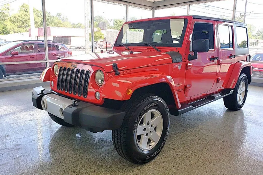2015 Jeep Wrangler Unlimited Sahara photo 1