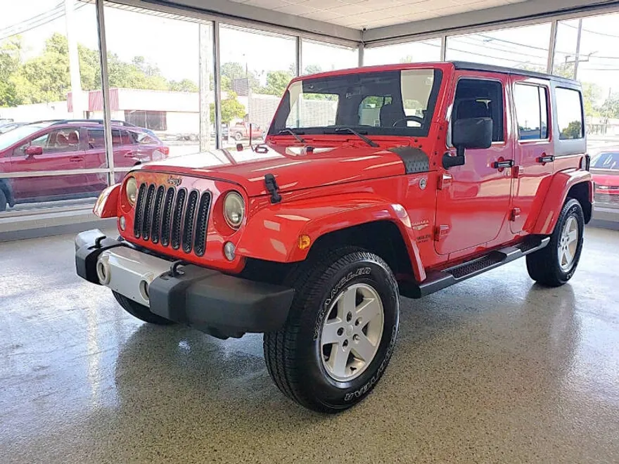2015 Jeep Wrangler Unlimited Sahara photo 1