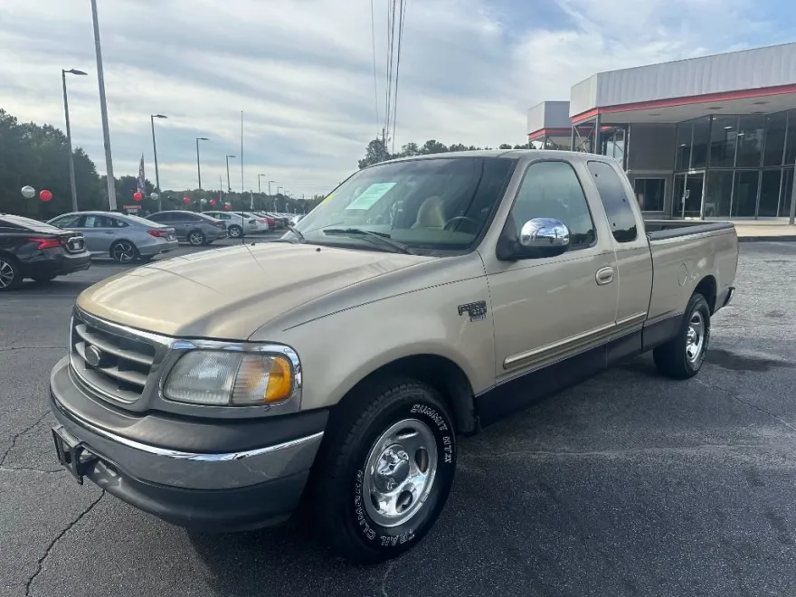 2000 Ford F-150 XLT photo 1
