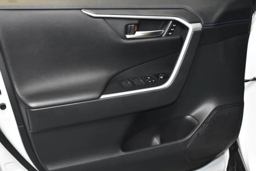2024 Toyota RAV4 Hybrid XSE Sport photo 1