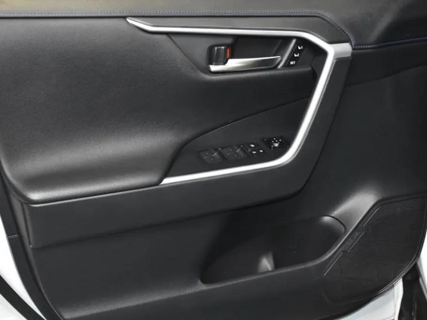 2024 Toyota RAV4 Hybrid XSE Sport photo 1