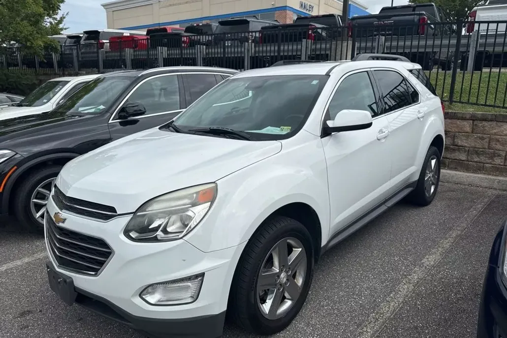 2016 Chevrolet Equinox LT photo 1