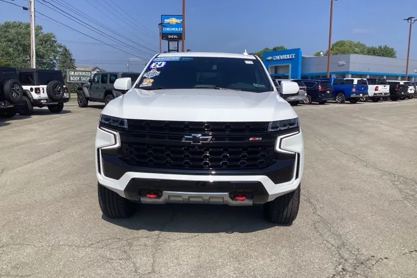 2024 Chevrolet Tahoe Z71 photo 1