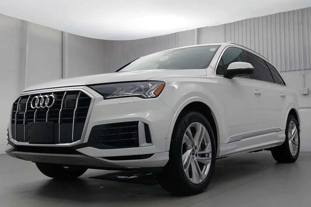 2024 Audi Q7 55 Premium Plus photo 1