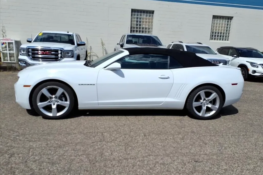 2011 Chevrolet Camaro 2LT photo 1
