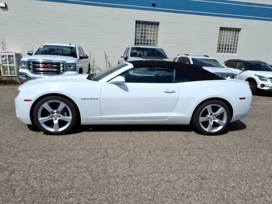 2011 Chevrolet Camaro 2LT photo 1