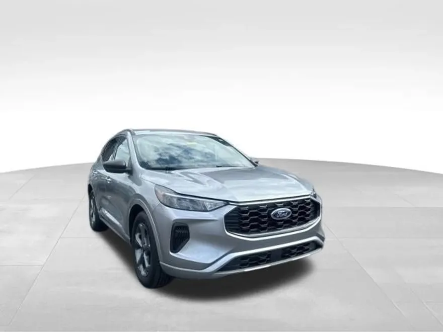 2024 Ford Escape ST-Line photo 1