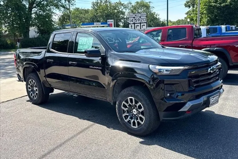2026 Chevrolet Colorado Z71 photo 1