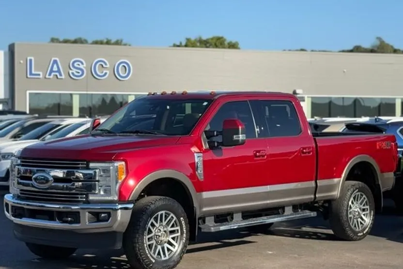 2018 Ford F-350 Lariat photo 1