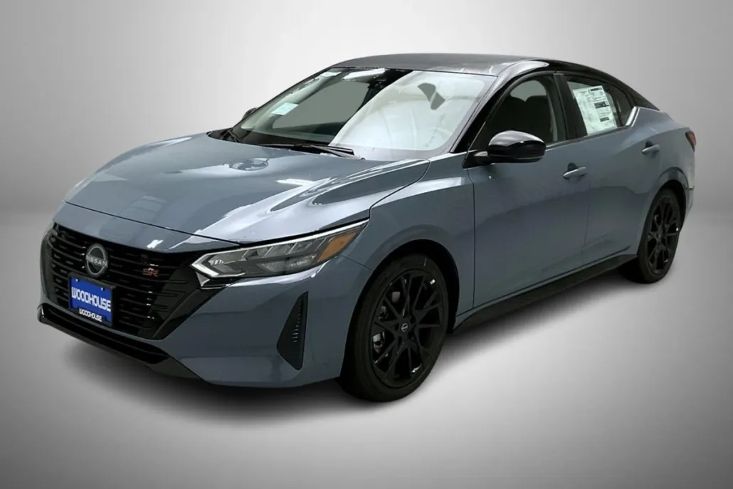 2025 Nissan Sentra SR Midnight Edition photo 1