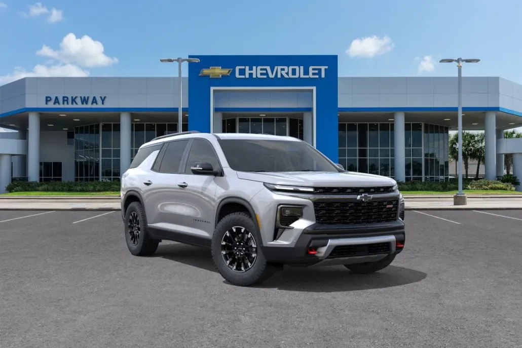 2026 Chevrolet Traverse Z71 photo 1